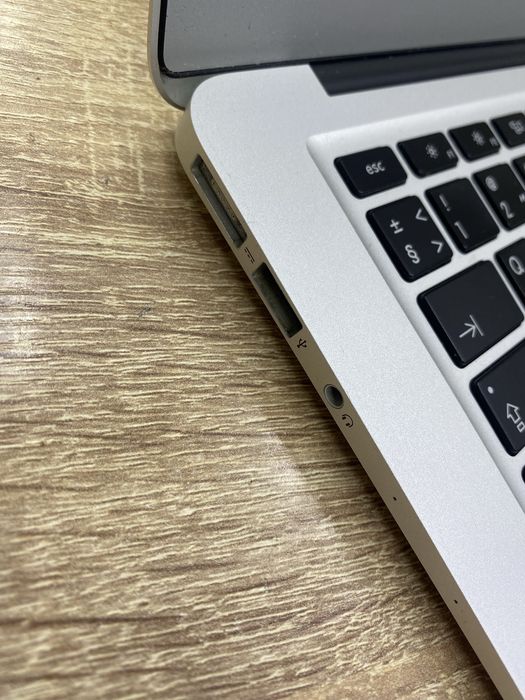MacBook Air 13 (2017) (Ос14Б)