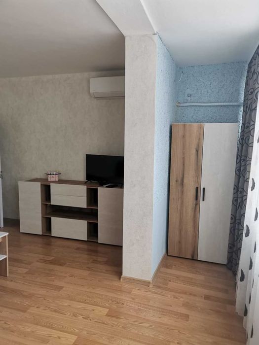 Дава се под наем Тристаен апартамент в Търговище, Център - 80 кв.м за 336.6 € - Снимка #2