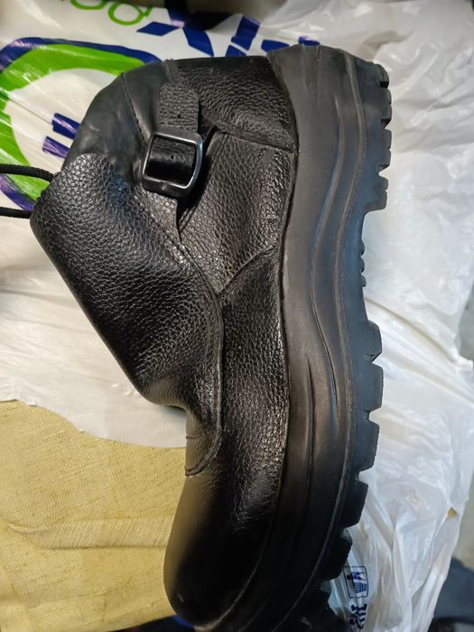 ботинки рабочие и зимние и сварочные