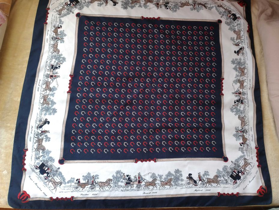 GUESS , GUCCI шалове