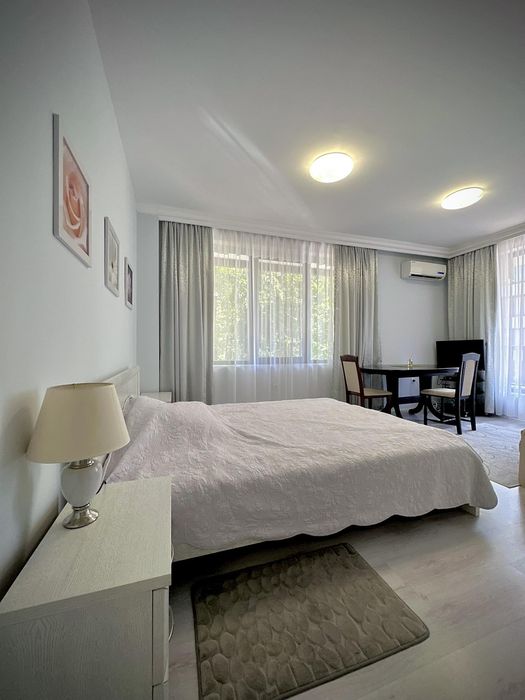 Продава се Тристаен апартамент в Бургас, Център - 111 кв.м за 1008 €/кв.м - Снимка #5