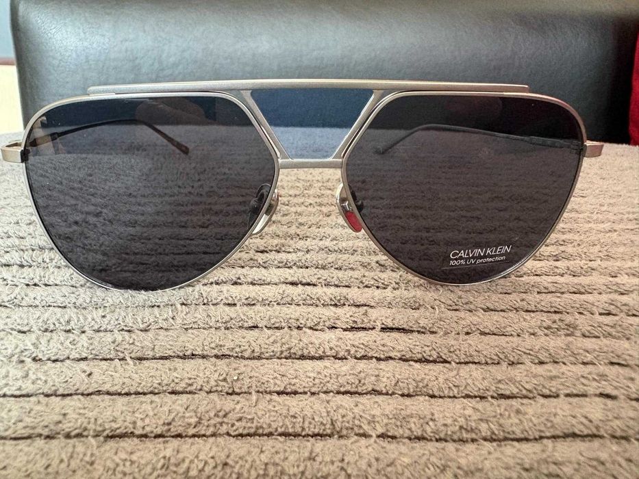 Чисто нови оригинални мъжки слънчеви очила Calvin Klein