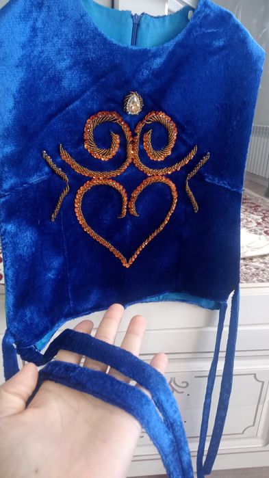 Кажекей және тақиясымен