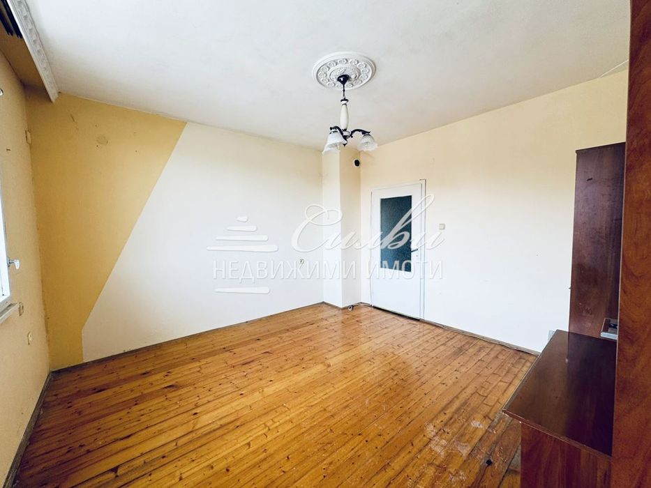 Продава се Многостаен апартамент в Шумен, Математическа гимназия - 110 кв.м за 719 €/кв.м - Снимка #1