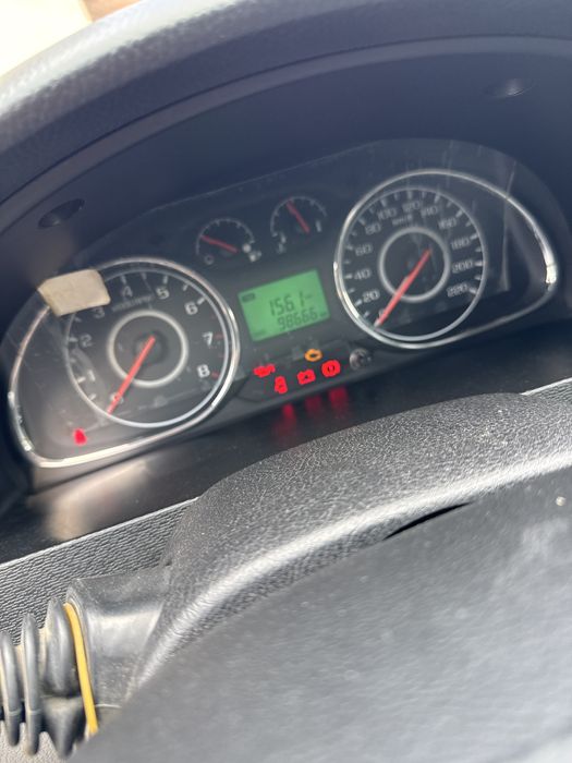 Jentra мошинаси сотилади