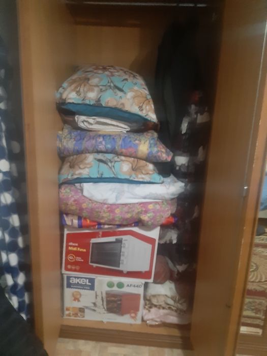 Продам в спальный гарнитур