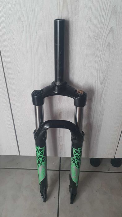 Furca 27.5 Zoom pe arc, cursa 100mm