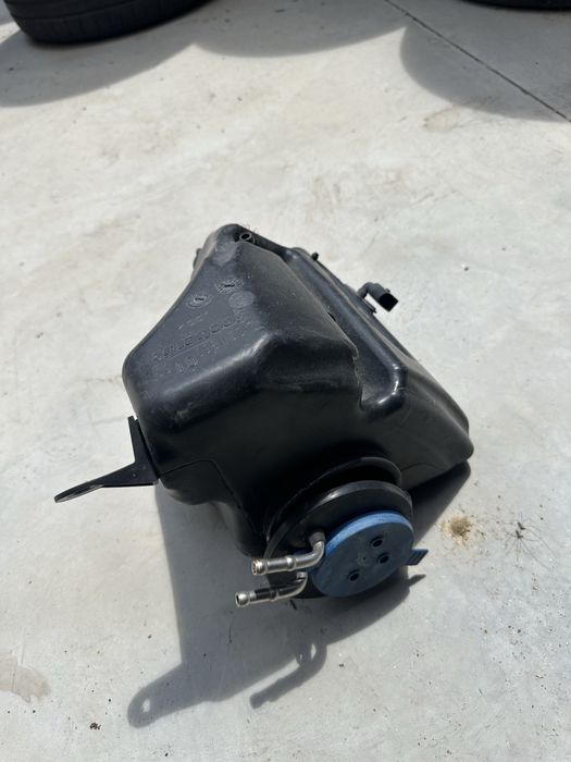 Vas rezervor / bidon  stropgel / lichid spalare parbriz Mercedes x174 w204 w205 w207 / w211 / w212 / w219 / w221 c class / cls / e class / s class