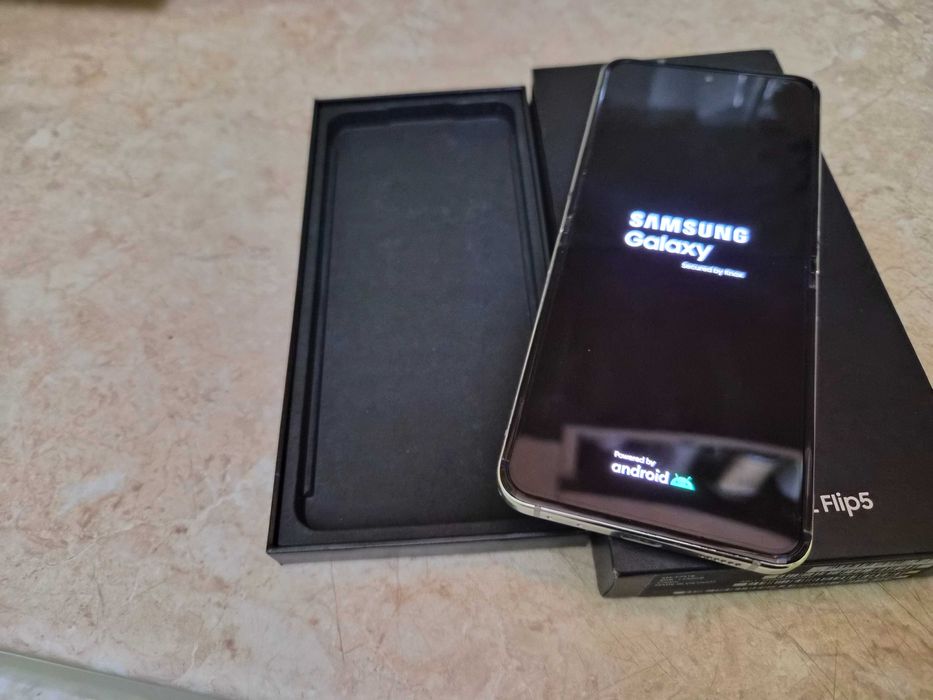 Samsung Galaxy Z Flip5