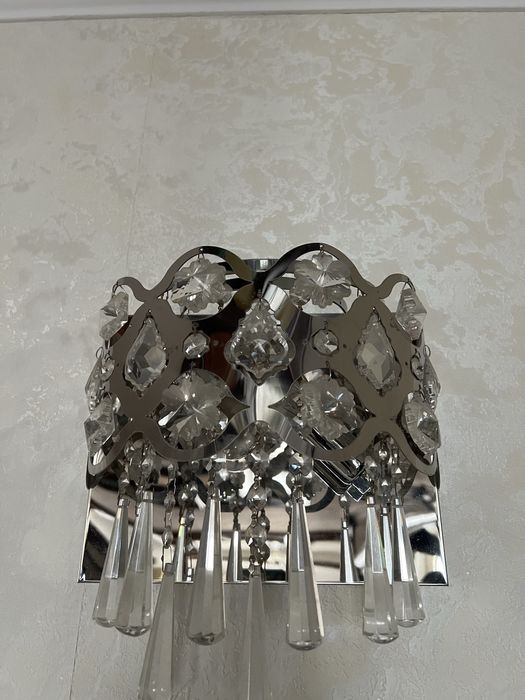 Продам люстру б/у