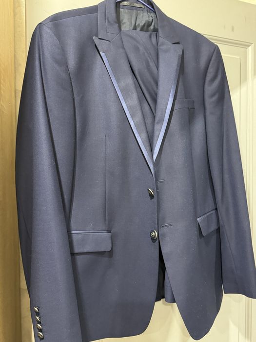 Продам мужской костюм