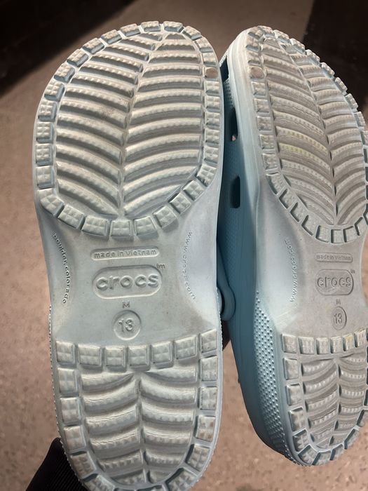 Кроксы голубые продам