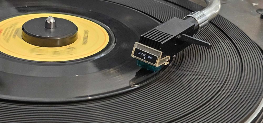 Pickup Technics SL-23 curea noua sau Technics SL-Q33 Direct Drive cu test video!