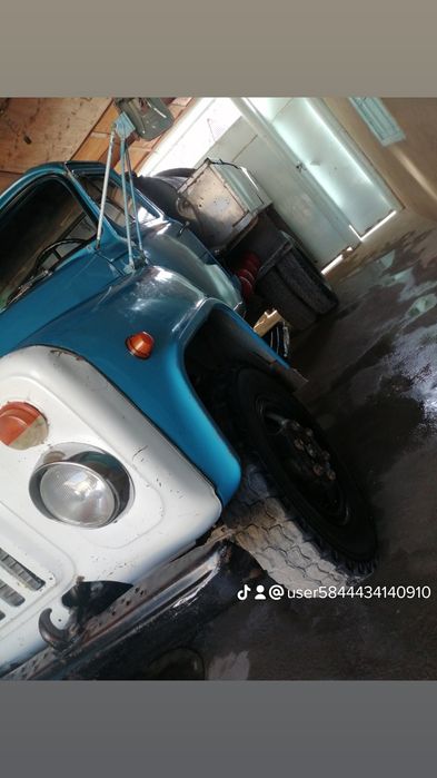 Gaz 53  vodavoz SOTILADI holati alo darajada 5 tonnalik suv tashiydi