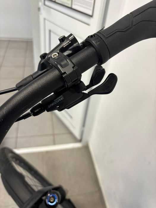 Bicicleta Electrica Cube Touring 625 (B.59871 Tatarasi)Ridicare person