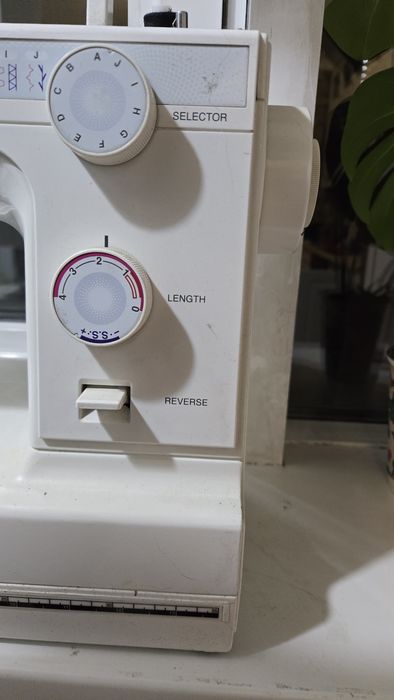 Продам обмен машинка Janome