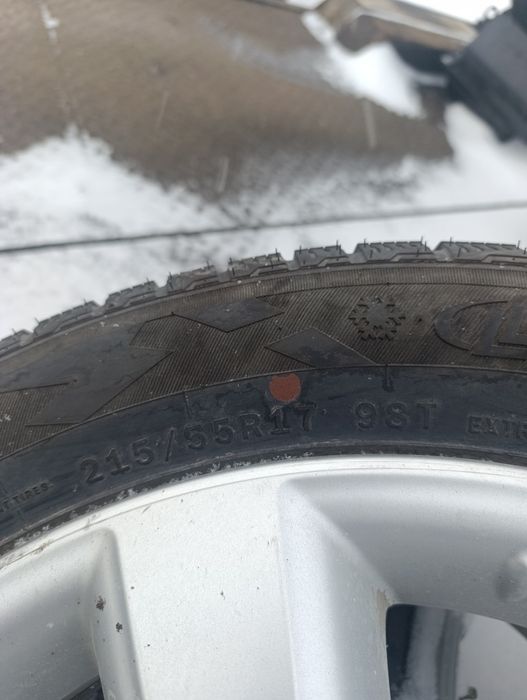 Продам комплект зимней резины