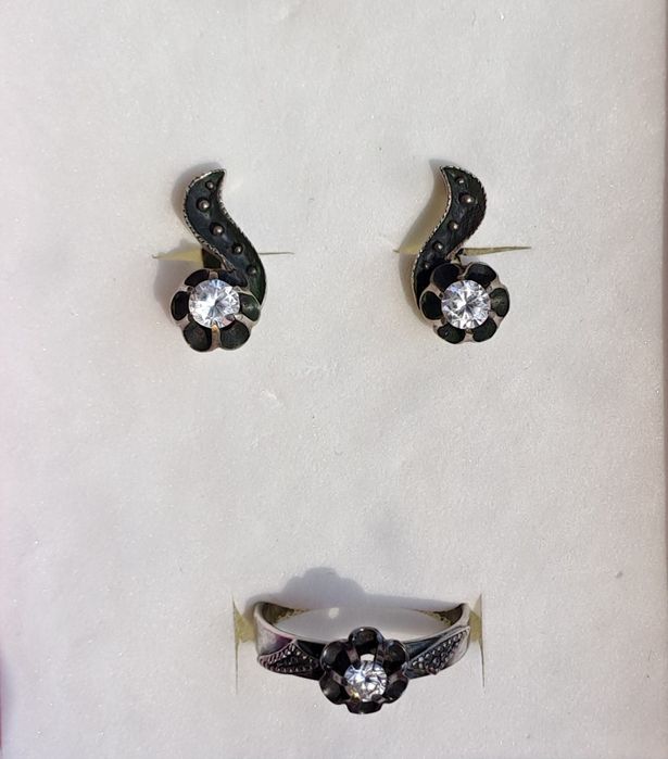 Серебряные сережки и колечко (СССР)