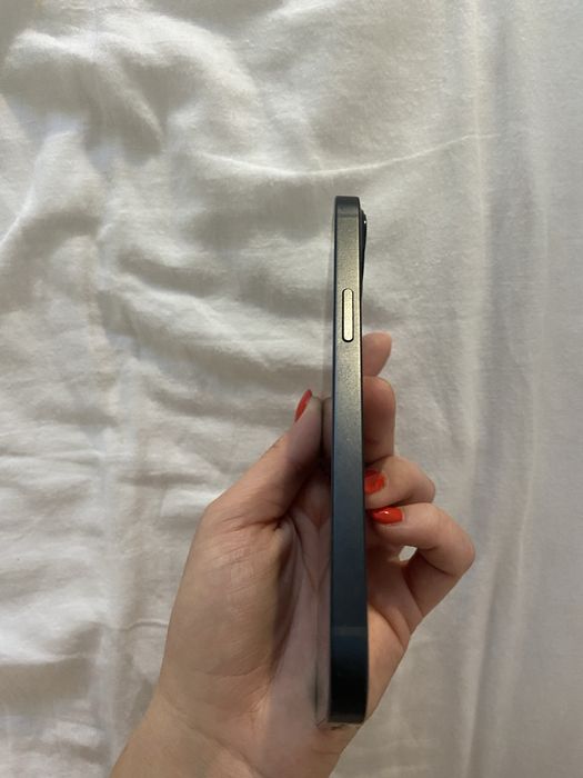 Vand Iphone 13 Nou