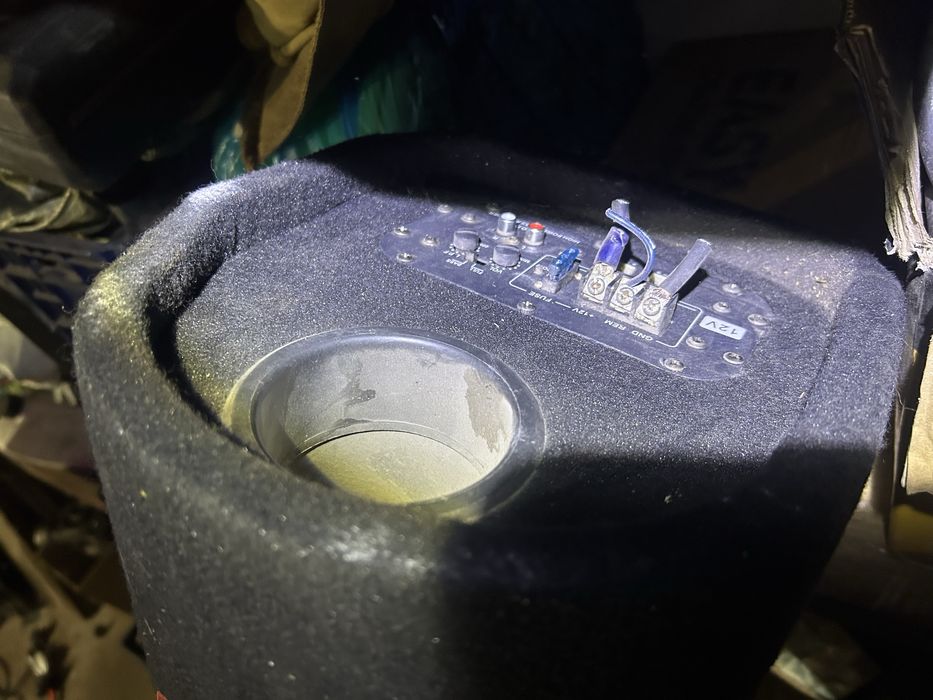 Сабвуфер небольшой