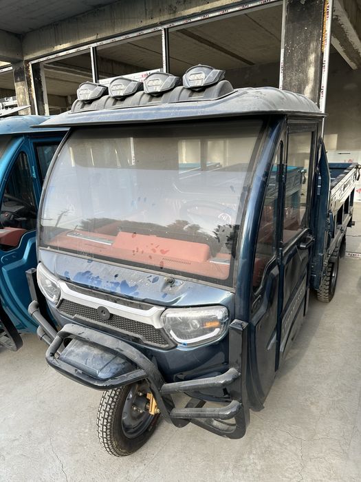 Електро кабиналик Маторол  1 тонналик ва 500 кг лик турлари мавжуд