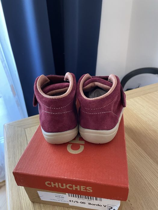 Ghetute Chuches noi marimea 26