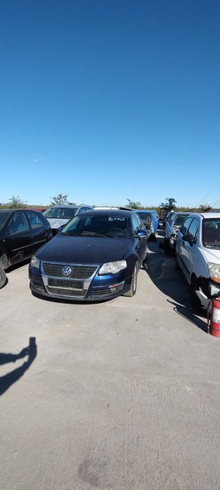 Dezmembrez VW Passat B6 din 2010