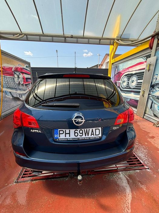 Opel Astra J 2012 2.0 CDTI 160CP