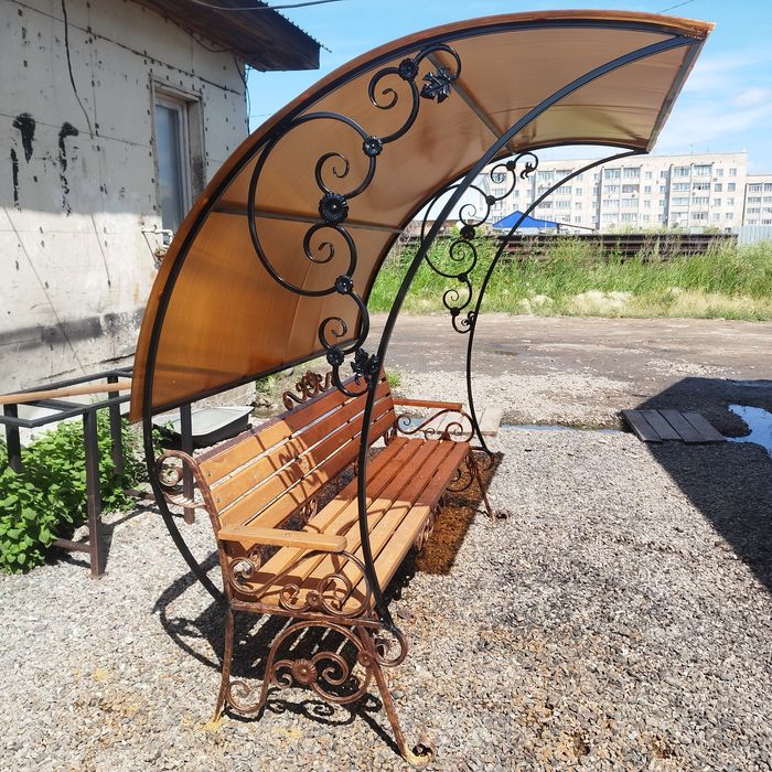 лавочка с крышей