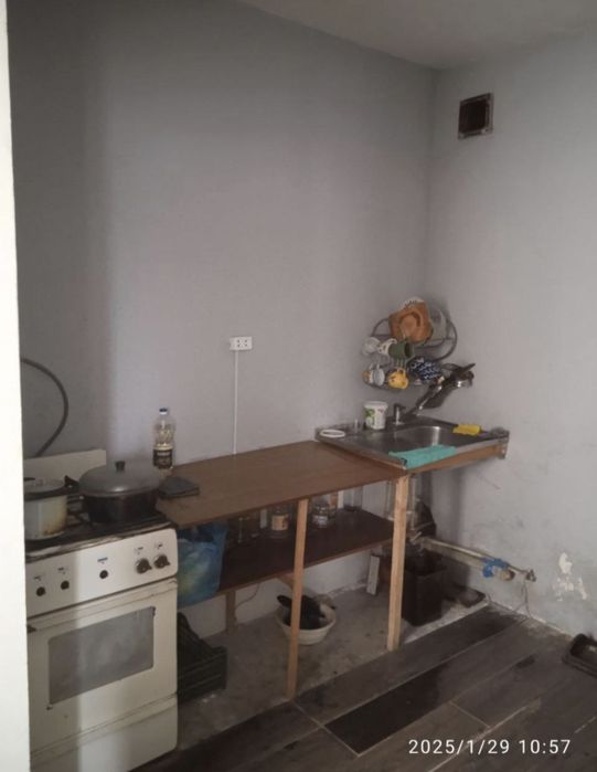 Продается 3/2/5 квартира ТТЗ Ахмад Югнаки