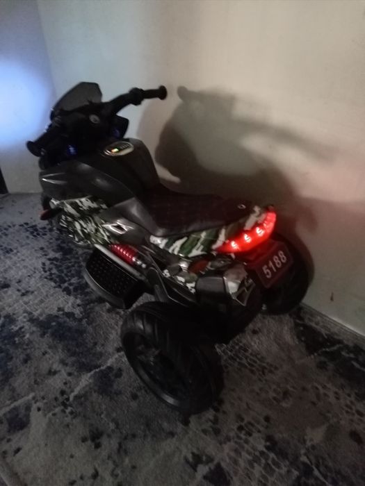 Detiski Sukuter 3yoshdan 6-7 yoshgacha minsa buladi   holati yangi