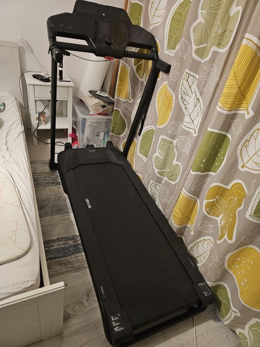 Bandă de alergat pliabilă 16 kmph RUN500 + centura cardio piept