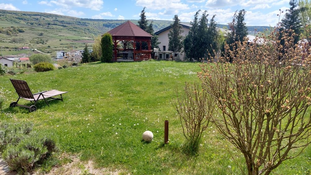 Inchiriez casa pe termen lung