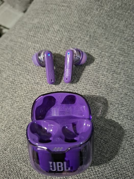 JBL безжични слушалки