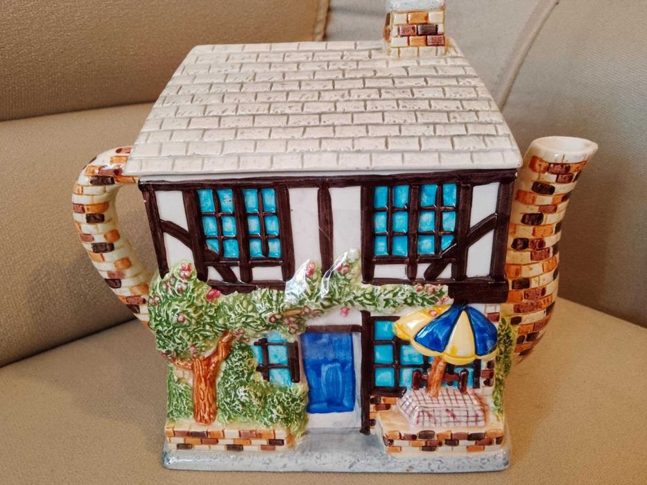 Порцеланов чайник "Селски чаен магазин"