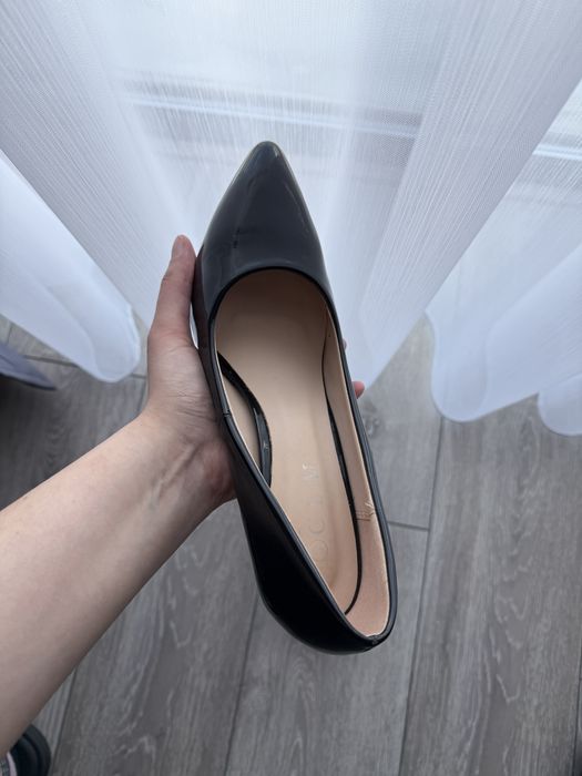 Pantofi cu toc stiletto negru