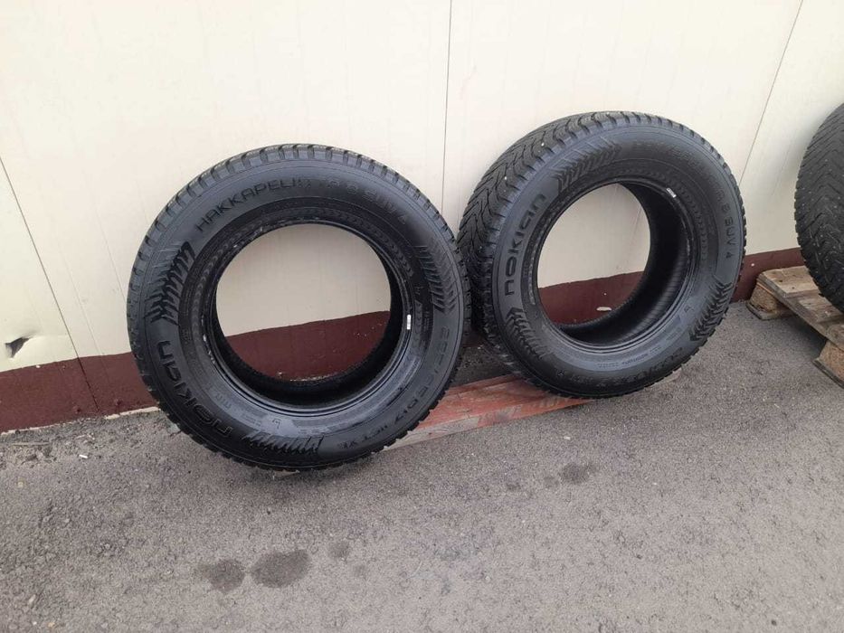 Продам зимние шины 265/65 R17