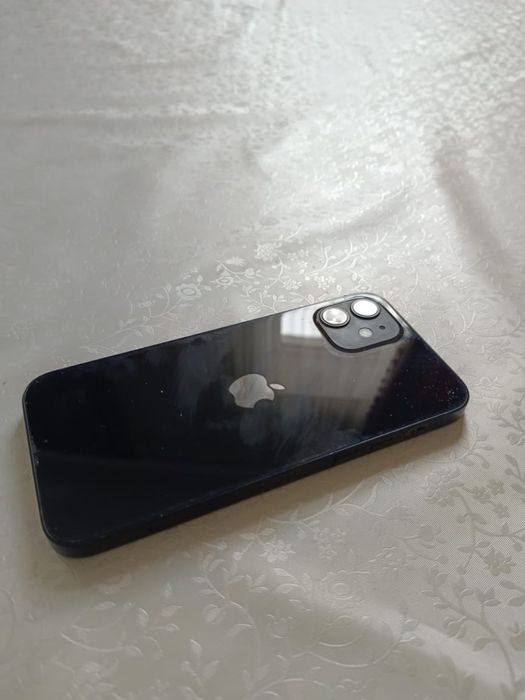 Продается Айфон 12