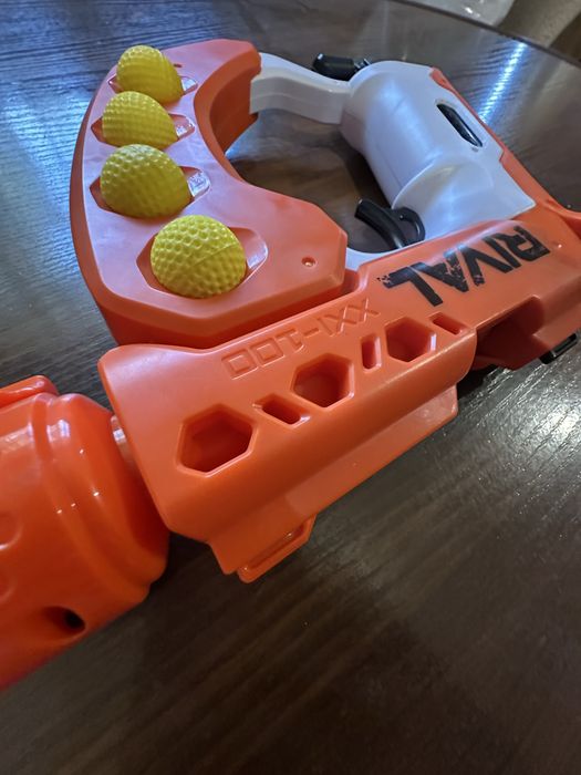 Продам Nerf Rival