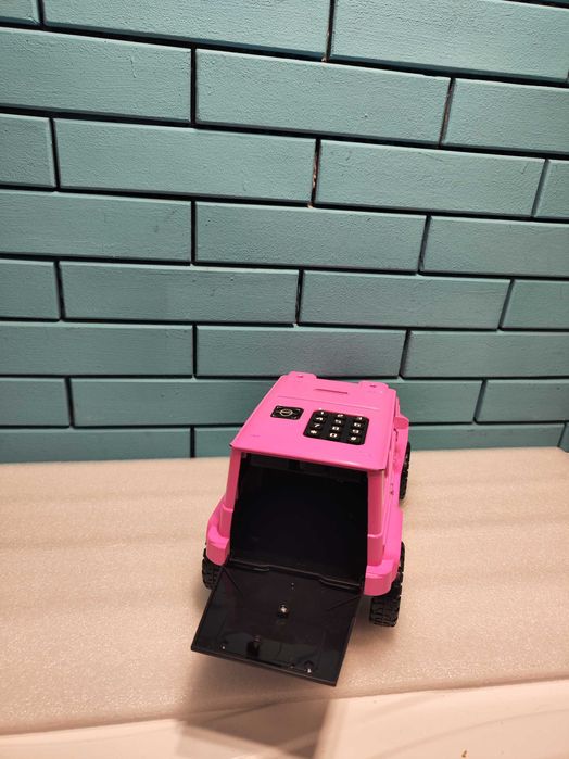 Детска касичка полицейска кола с парола и автоматично прибиране