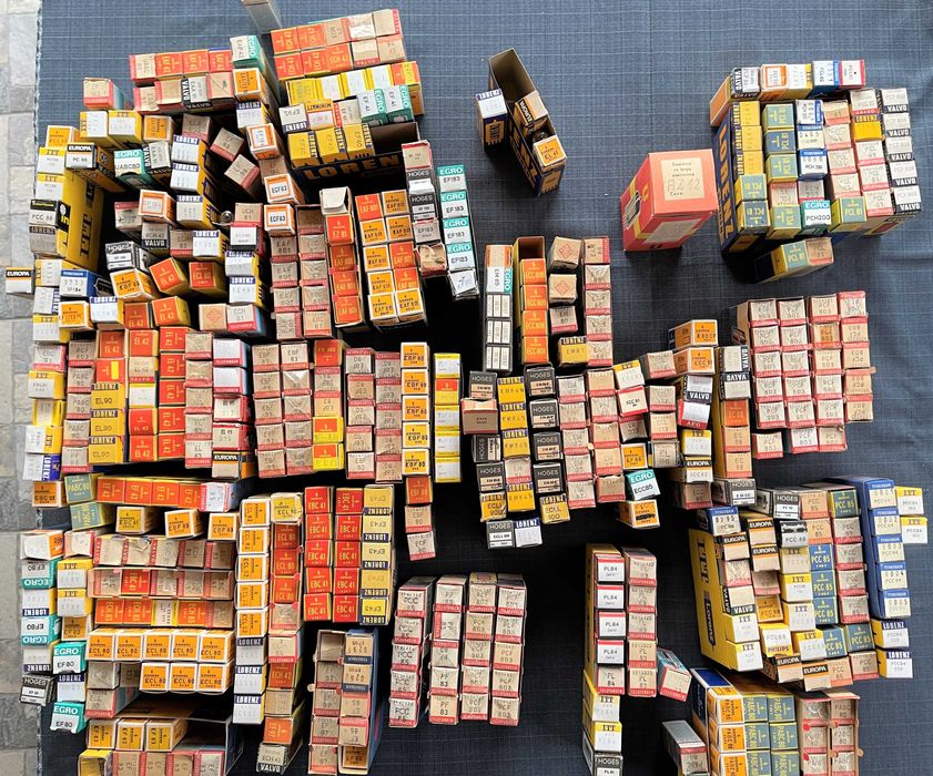 Tuburi electronice lampi audio si radio, noi EL84, ECC83, ECL86, EABC8