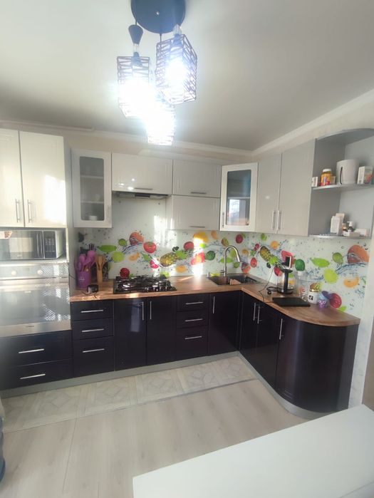 Продам 2х ком.кв р/н Строитель .