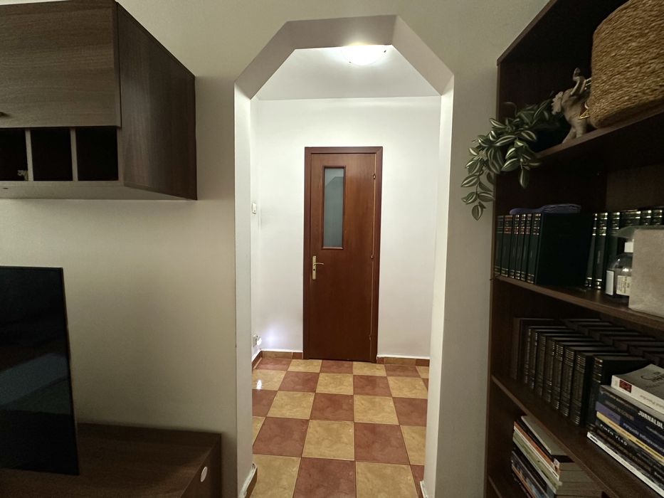 Apartament 3 camere, confort 1, sector 4