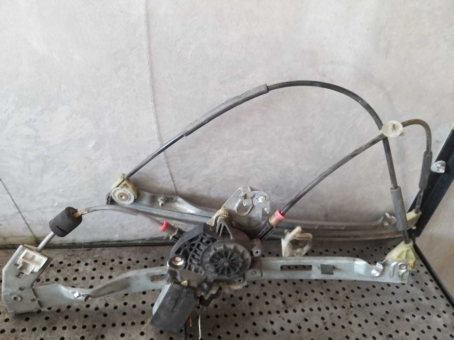 Macara motoras stanga fata peugeot 206