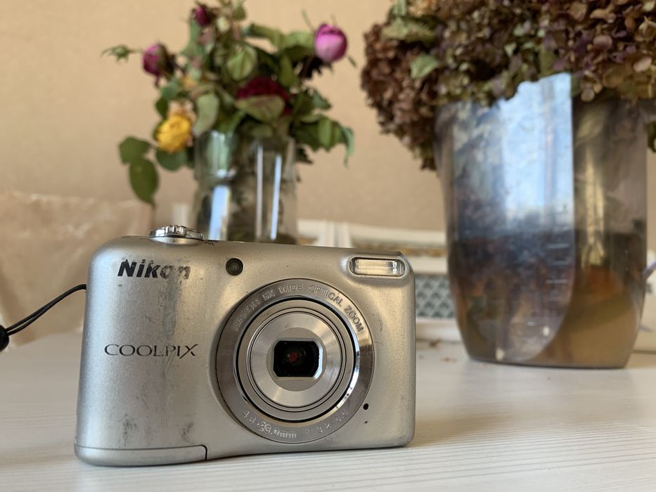фотоапаррат винтаж мыльница Nikon L27