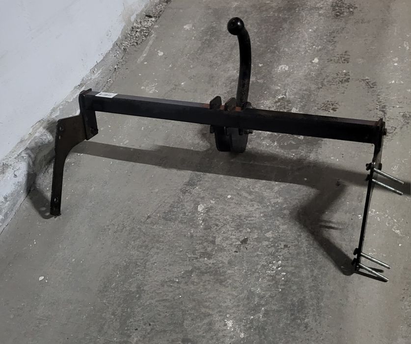 Фаркоп для Nissan Terrano, Renault Duster (новый)