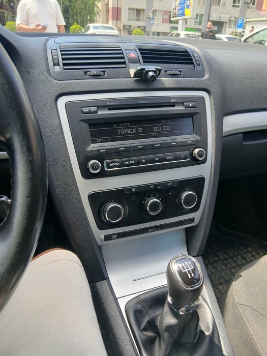 SKODA Octavia 2010 — imagine 5