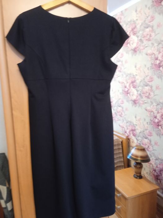 Платье футляр,черное,50-52