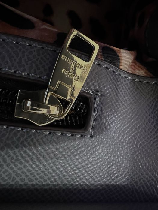 D&G Дамска сива чанта естествена кожа