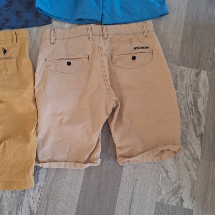 4 perechi de pantaloni scurți